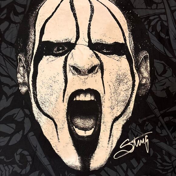 Sting 2002 black and white  XL wrestling - Picture 3 of 4